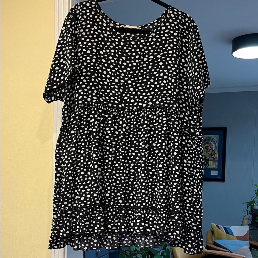 Entro Black and White Spotted Baby Doll Top Size XL